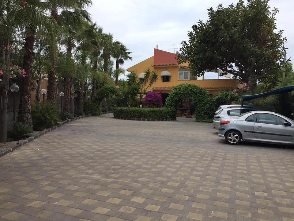 Villa Conti Giardini-Naxos 3*,  Włochy